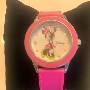 Disney Minnie Mouse Disney Watch. Pink Band NWOT